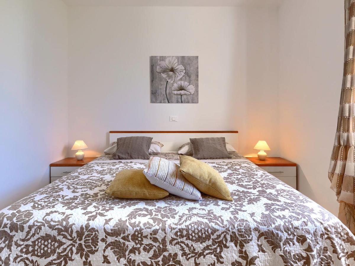 Holiday Home House Eric&Paolo By Interhome Pula Exterior foto